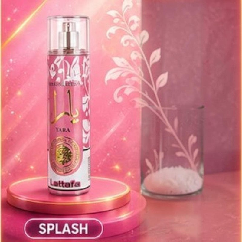 Body splash Yara de KingParfumCol en envase rosa con detalles florales y letras doradas sobre base circular